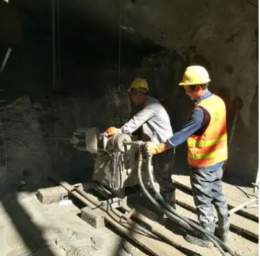 礼泉水下抗分散灌浆料特点 水下不分散注浆料介绍